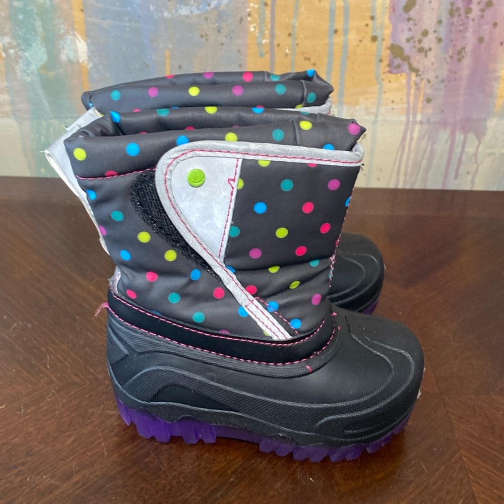 Members Mark Winter Polka Dot Print Light Up Soles snow boots size 7/8